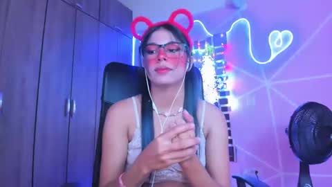 Snapshot of xallysonx_ chatting on 8, 2, 2025 XALLYSONX online show from 8, 2, 2025