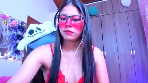 Snapshot of xallysonx_ chatting on 14, 10, 2025 XALLYSONX online show from 14, 10, 2025