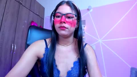 Snapshot of xallysonx_ chatting on 23, 11, 2025 XALLYSONX online show from 23, 11, 2025
