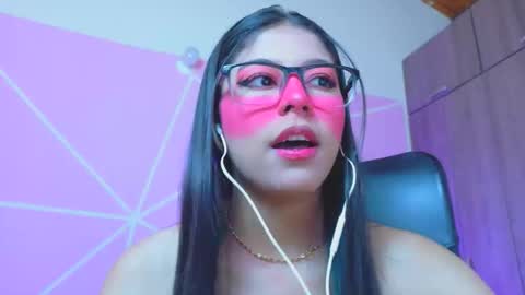 XALLYSONX online show from 7, 4, 2026