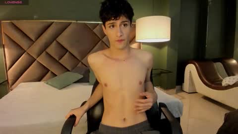 xam_collen online show from 8, 3, 2026