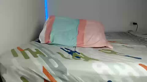 Snapshot of xander743 chatting on 15, 10, 2025 Xander online show from 15, 10, 2025