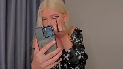 xander_novak online show from 4, 10, 2025