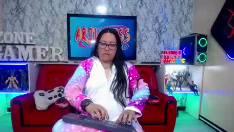 xander_taylor_ online show from 20, 6, 2026