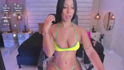 xcarlettt online show from 25, 7, 2026