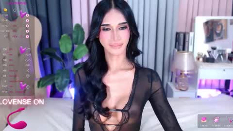 Snapshot of xclassyanisha chatting on 10, 11, 2025 I LOVEE TO TRAVEL AROUND THE WORLD online show from 10, 11, 2025