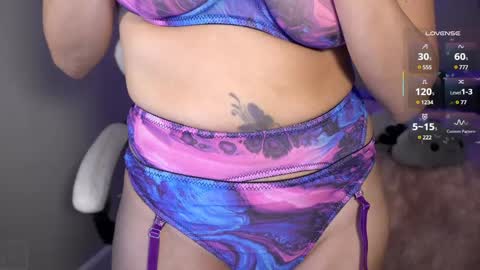 Snapshot of xclusivesecrets chatting on 8, 3, 2025 spoil me here online show from 8, 3, 2025