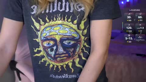 Snapshot of xclusivesecrets chatting on 11, 3, 2025 spoil me here online show from 11, 3, 2025