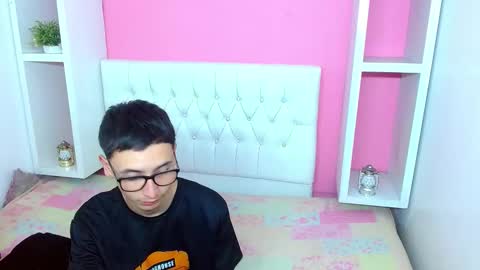 Snapshot of xcoupleplayxx chatting on 2, 5, 2026 xcoupleplayxx online show from 2, 5, 2026