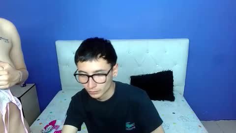 Snapshot of xcoupleplayxx chatting on 28, 5, 2026 xcoupleplayxx online show from 28, 5, 2026