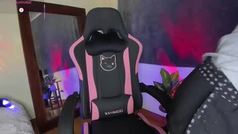 Kanae. online show from 26, 9, 2025