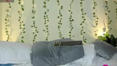    online show from 18, 4, 2026