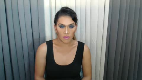 GWEN THOMPSON .......   online show from 1, 1, 2025