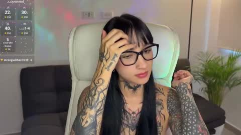 Snapshot of xisisxx chatting on 17, 10, 2025 xisisxx online show from 17, 10, 2025