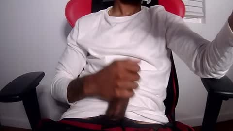 Snapshot of xjonathanxgx chatting on 21, 7, 2026 OmgItsSoFuckingBig online show from 21, 7, 2026