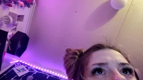 Snapshot of xkittymeowz chatting on 18, 5, 2026 xkittymeowz online show from 18, 5, 2026