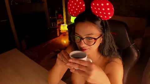 Lara online show from 26, 6, 2026