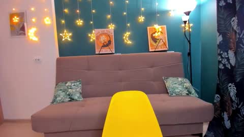 Snapshot of xloe_queen chatting on 25, 1, 2025 Chloe online show from 25, 1, 2025