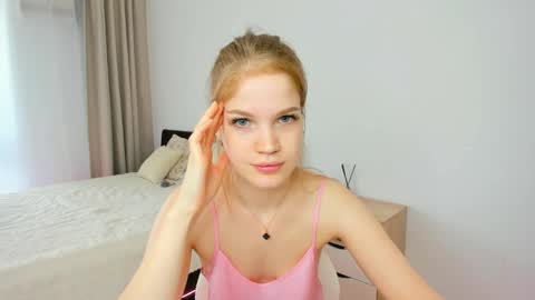 Snapshot of xloe_queen chatting on 14, 5, 2026 Chloe online show from 14, 5, 2026