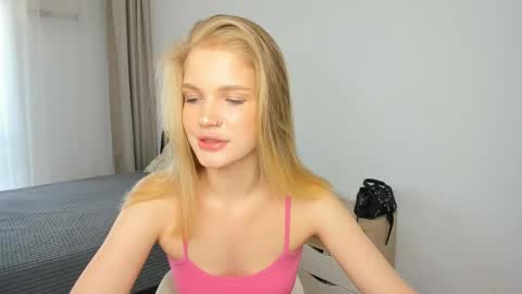 Snapshot of xloe_queen chatting on 30, 5, 2026 Chloe online show from 30, 5, 2026