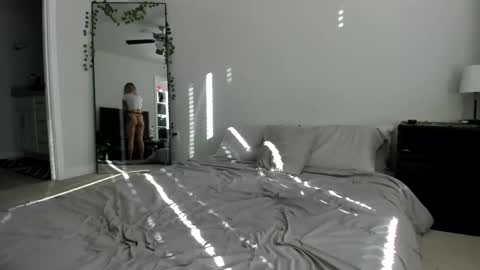   online show from 6, 1, 2025