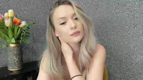 XmXMarisa online show from 8, 3, 2026