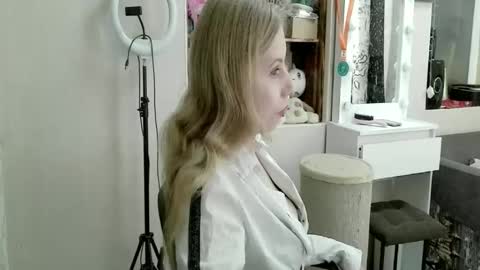 xMilagrosxs online show from 28, 4, 2026