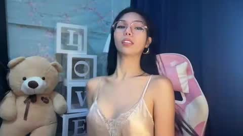 Snapshot of xmonica_cummerx chatting on 11, 9, 2025 Sweet Monica online show from 11, 9, 2025
