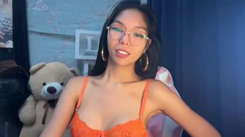 Snapshot of xmonica_cummerx chatting on 17, 9, 2025 Sweet Monica online show from 17, 9, 2025