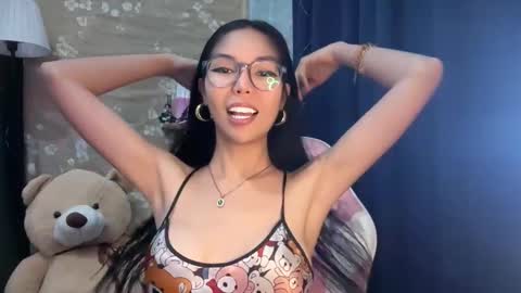 Snapshot of xmonica_cummerx chatting on 5, 12, 2025 Sweet Monica online show from 5, 12, 2025