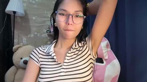 Snapshot of xmonica_cummerx chatting on 15, 12, 2025 Sweet Monica online show from 15, 12, 2025