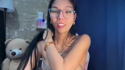 Snapshot of xmonica_cummerx chatting on 22, 12, 2025 Sweet Monica online show from 22, 12, 2025