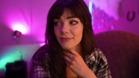 Bella Bondai online show from 19, 12, 2024