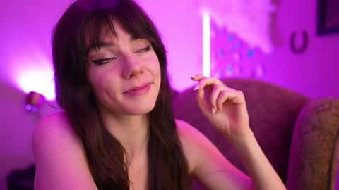 Bella Bondai online show from 3, 1, 2025