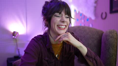 Bella Bondai online show from 4, 2, 2025