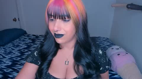 Rae  online show from 6, 12, 2024