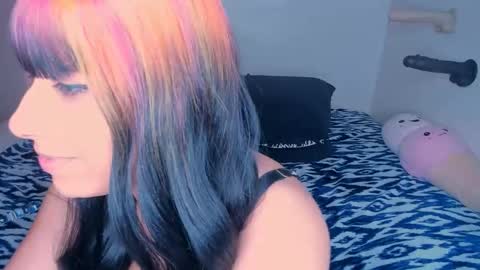 Rae  online show from 20, 12, 2024