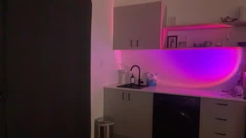 xopeachybaby online show from 26, 4, 2026