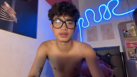 xsianhotcocxx online show from 10, 4, 2026