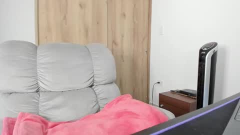 Hellen Sofia instagram hellen5546 online show from 16, 3, 2026