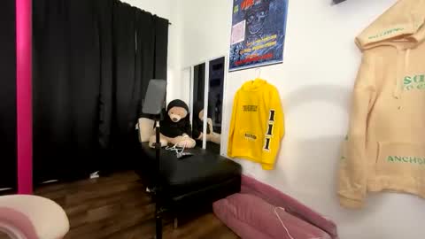 xStarGazingx online show from 27, 4, 2026