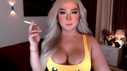 Snapshot of xworldclasskelly chatting on 3, 7, 2026 K E L L Y online show from 3, 7, 2026