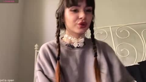 Snapshot of xx_lily chatting on 11, 6, 2026 Lily online show from 11, 6, 2026