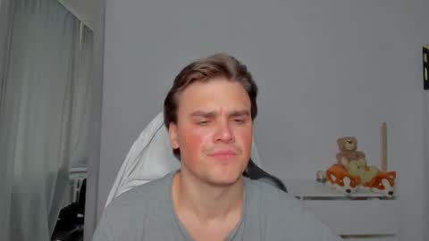 Snapshot of xx_raul_xx_ chatting on 26, 9, 2025 raul online show from 26, 9, 2025