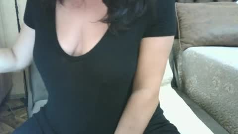Snapshot of xxalexis chatting on 11, 7, 2026 HotMomAlex online show from 11, 7, 2026