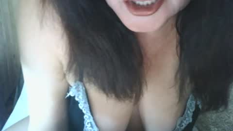 Snapshot of xxalexis chatting on 22, 7, 2026 HotMomAlex online show from 22, 7, 2026