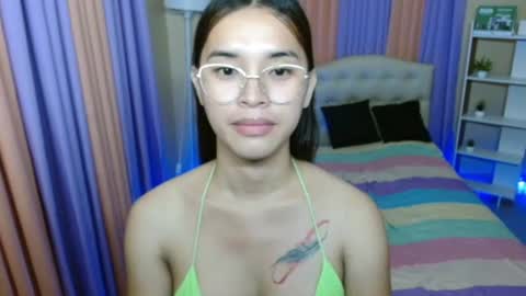 CHLOES ROOM online show from 25, 2, 2026