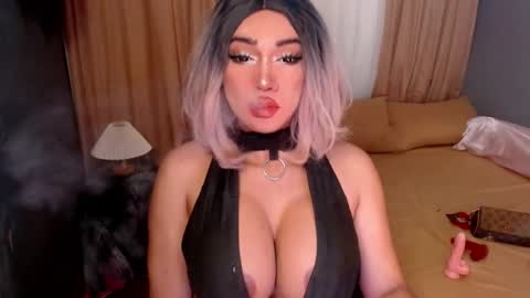 Snapshot of xxcinddyxx chatting on 12, 1, 2026 cinddy online show from 12, 1, 2026