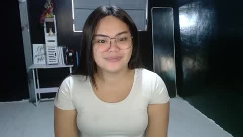 Kylie Smith online show from 3, 11, 2025