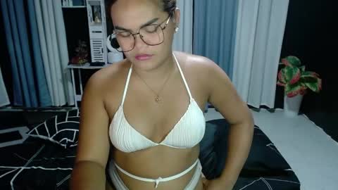 Kylie Smith online show from 23, 4, 2026
